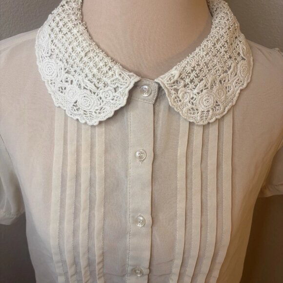 SOLD 90's Forever 21 Cream Sheer Short Sleeve Blouse with Lace Collar  Size L - Picture 3 of 8